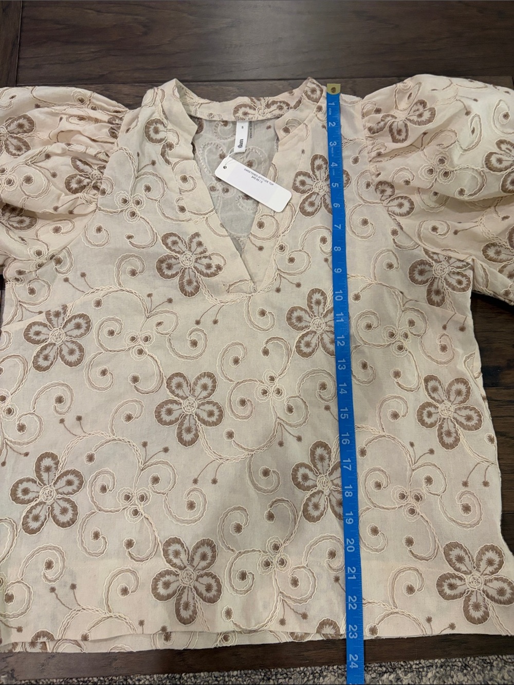 New With Tags Glam Embroidered Detail Puff Sleeve Neutral Top Sz S - Picture 8 of 8
